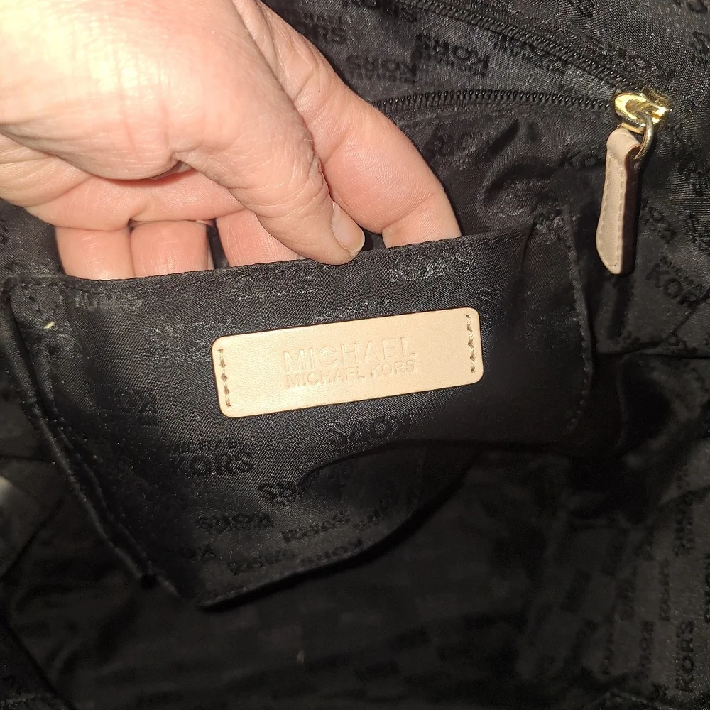 Michael Kors Large Jet Set Logo Tote Black Shoulder Patent Leather Bag Purse - Picture 12 of 17